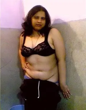 पड़ोसन भाभी की मस्त जवानी - Desi bhabhi ki Chut chudai